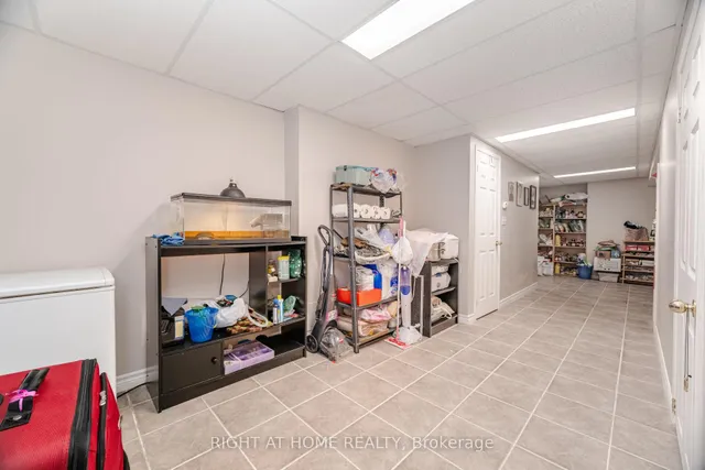 Additional image 33 of 5253 Palomar Cres