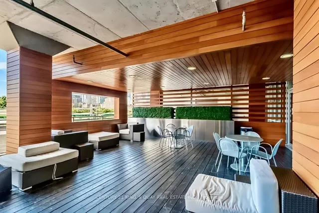 Additional image 35 of 21 Iceboat Terr Unit ph01