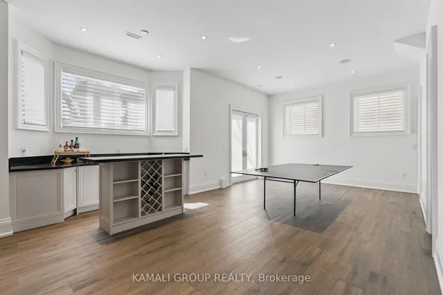 Additional image 35 of 253 Poyntz Ave