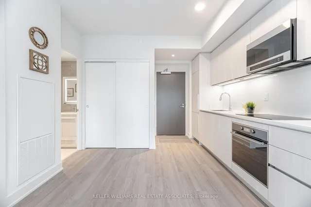 Additional image 9 of 8 Cumberland St Unit 1401