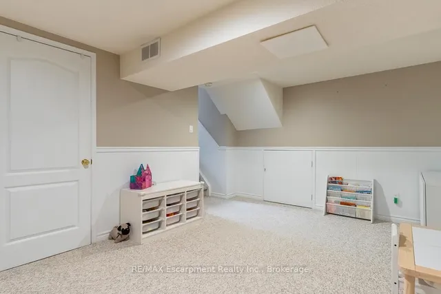 Additional image 3 of 2365 Devon Rd