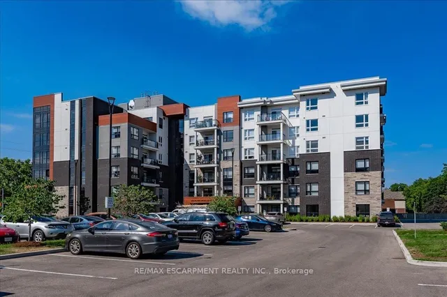 340 PLAINS Rd Unit 102