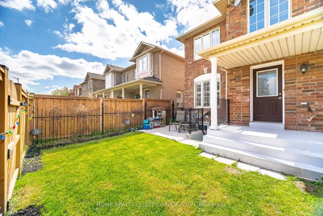 Additional image 43 of 1322 Mowat Lane