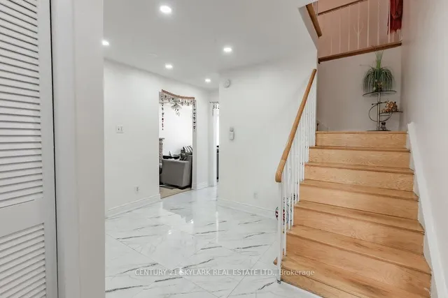 Additional image 3 of 174 Silverstone Dr