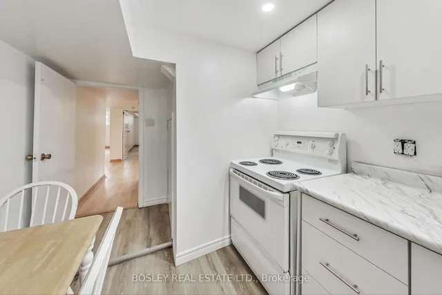Additional image 30 of 37 Avis Cres