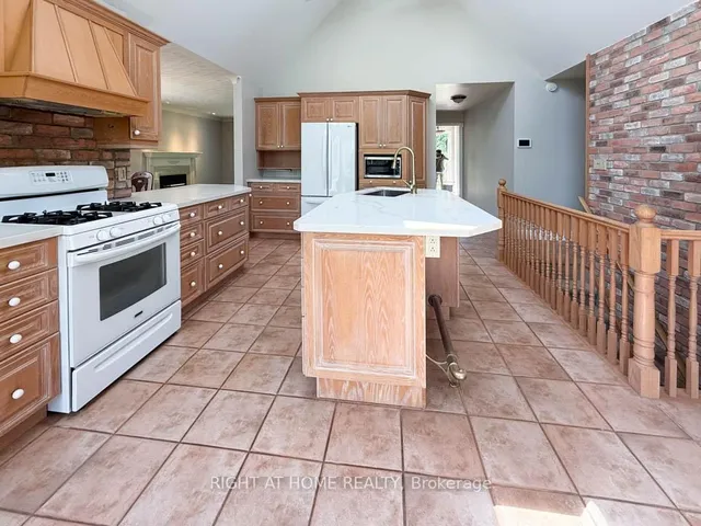 Additional image 11 of 144 Wellington St