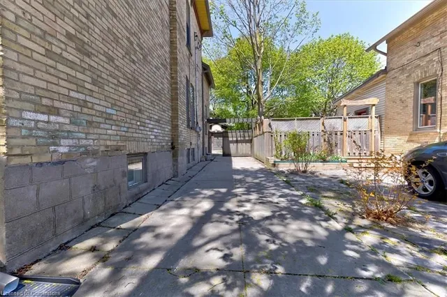 Additional image 45 of 38 Brubacher St