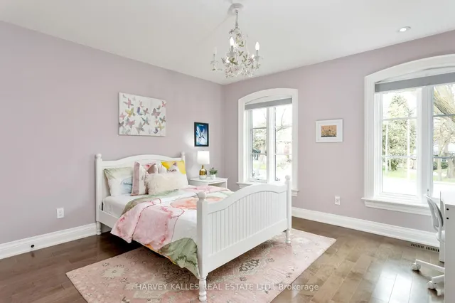 Additional image 32 of 4673 Dundas St