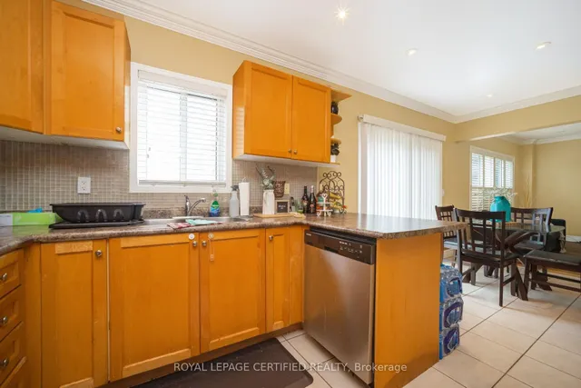 Additional image 12 of 12 Sunnybrook Cres