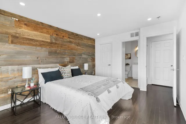 Additional image 31 of 200 Veterans Dr Unit 2