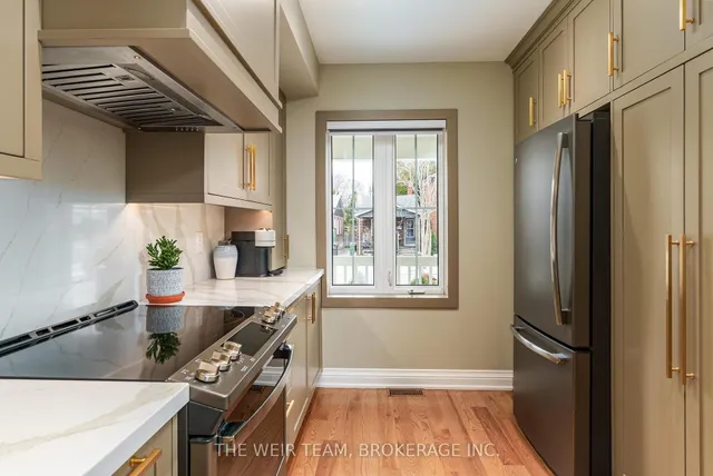 Additional image 9 of 1141 Woodbine Ave