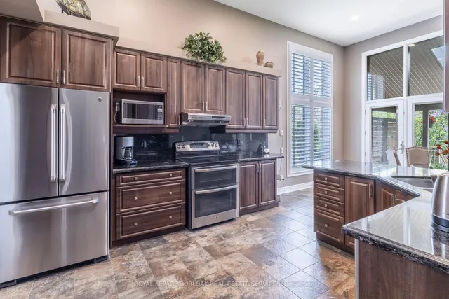 Additional image 10 of 2605 Armour Cres