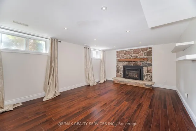 Additional image 40 of 2 Ferndale Cres
