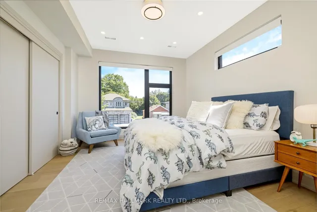 Additional image 33 of 68 Harewood Ave