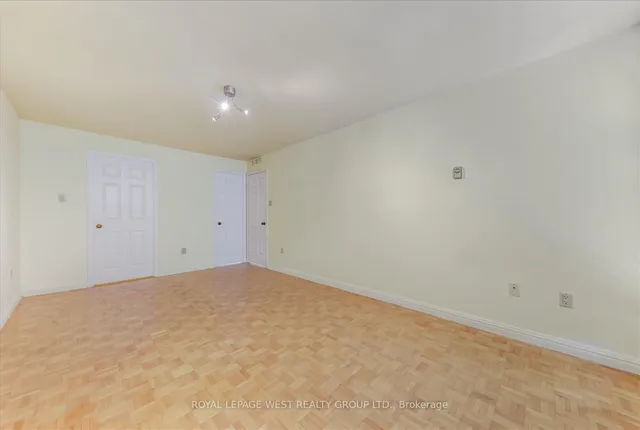 Additional image 11 of 3900 Yonge St Unit 909