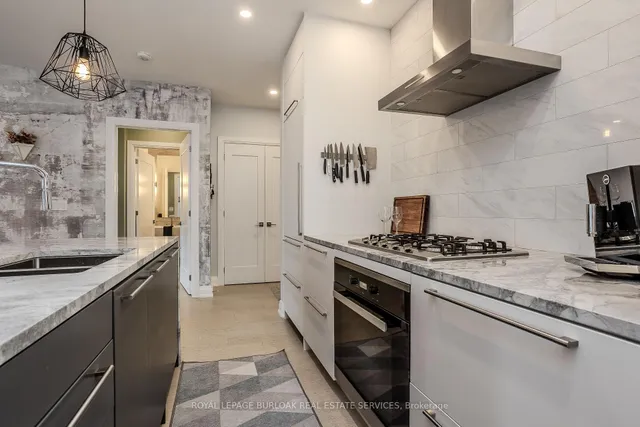 Additional image 16 of 1441 Elgin St Unit 302