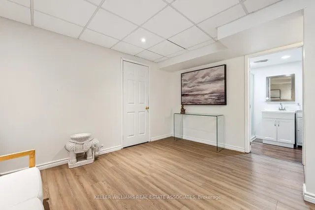 Additional image 34 of 656 Laurier Ave