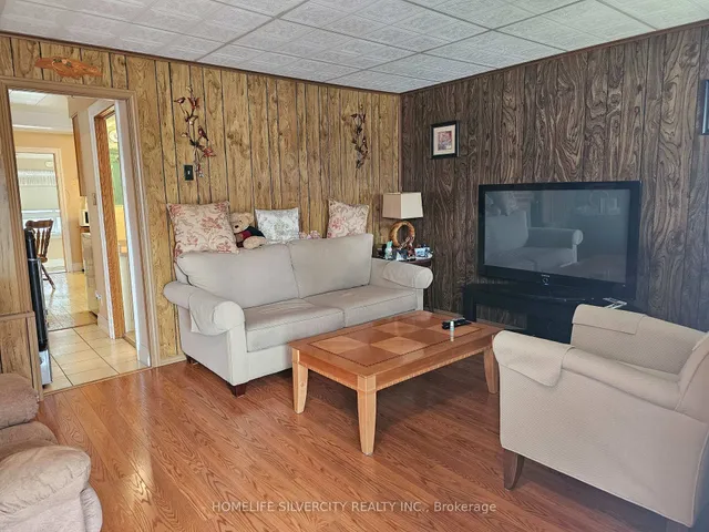 Additional image 3 of 3099 Merritt Ave