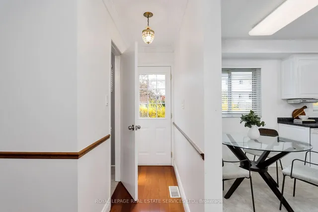 Additional image 11 of 21 Rustywood Dr