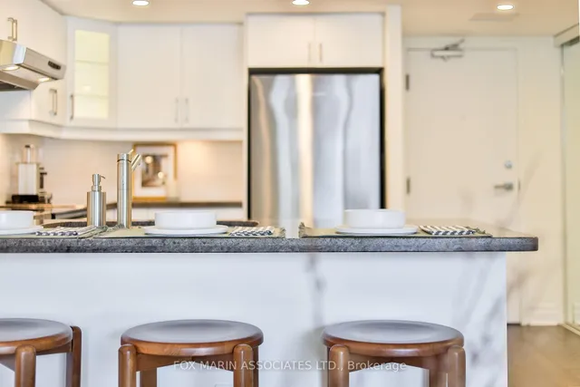 Additional image 19 of 701 King St Unit 1013