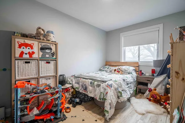 Additional image 16 of 8 Banff Dr