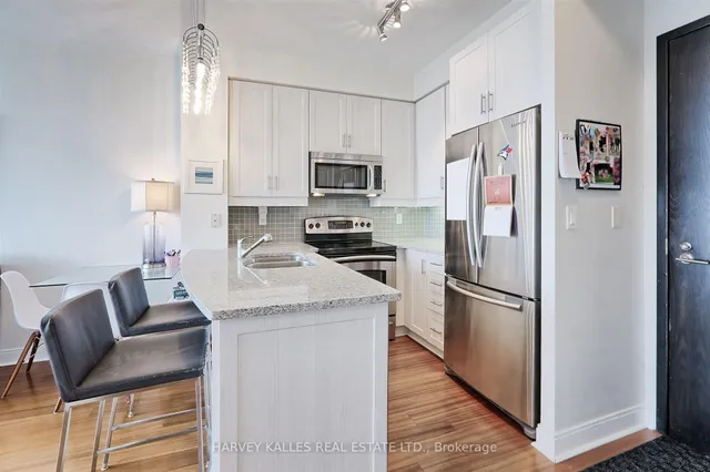 Additional image 13 of 18 Yorkville Ave Unit 2906