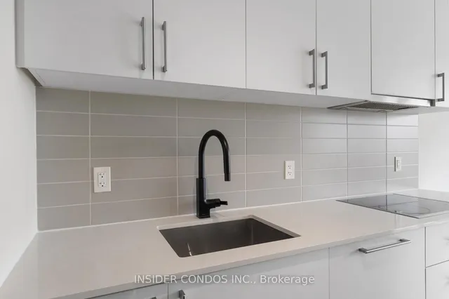 Additional image 12 of 27 Bathurst St Unit 1203