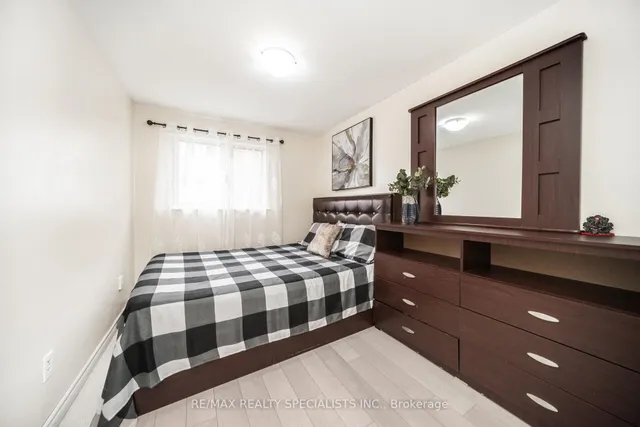 Additional image 30 of 144 Fleetwood Cres