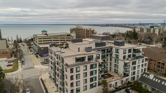 Additional image 7 of 1441 Elgin St Unit 302