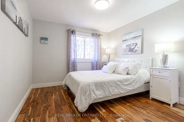 Additional image 21 of 1522 Lancaster Dr Unit 18