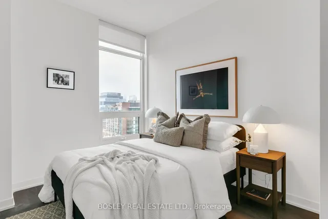 Additional image 16 of 105 George St Unit 1404