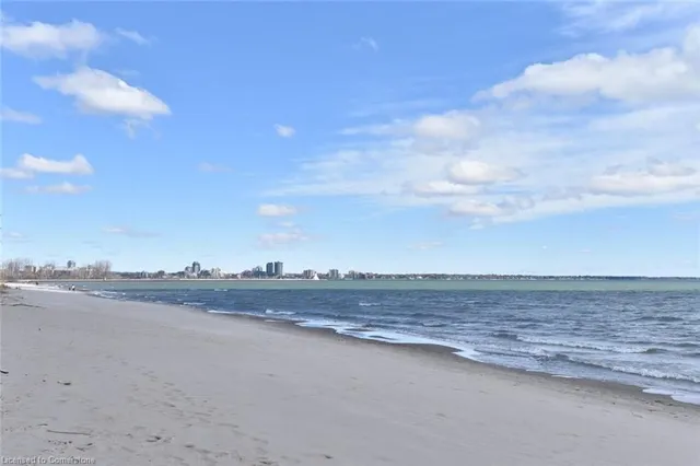 Additional image 4 of 1060 Beach Blvd