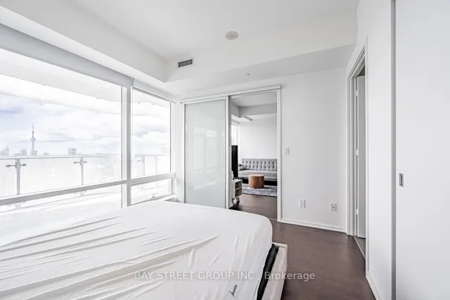 Additional image 21 of 1 Bloor St Unit 5105