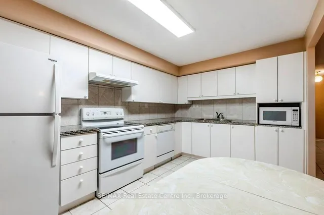 Additional image 19 of 165 Bold St Unit 204