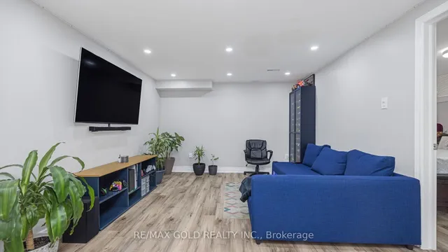 Additional image 38 of 5 Lola Cres