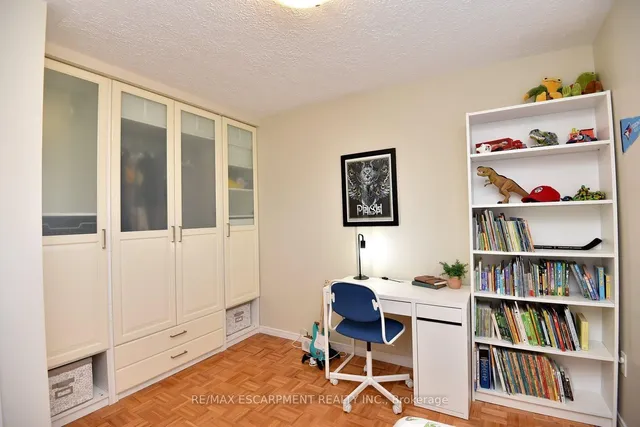 Additional image 29 of 364 Charlton Ave