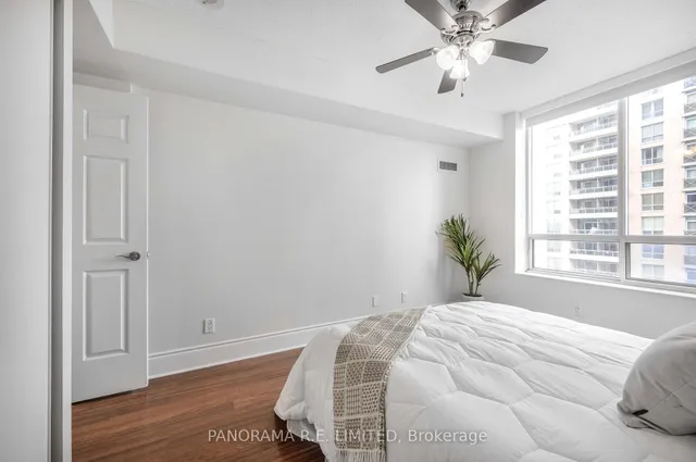 Additional image 14 of 5233 Dundas St Unit 1125