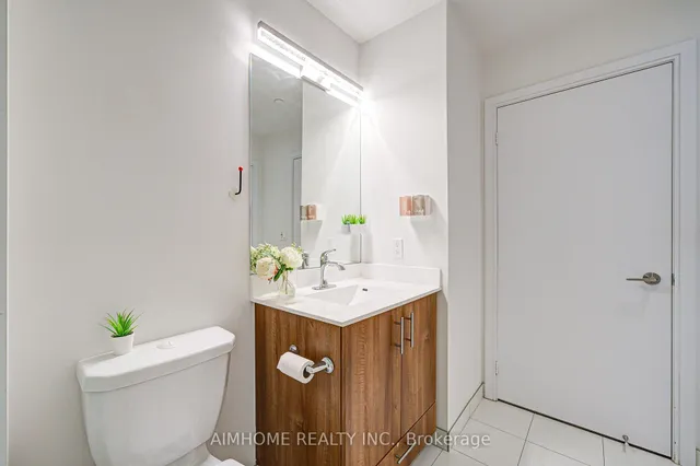 Additional image 10 of 255 Village Green Sq Unit 604