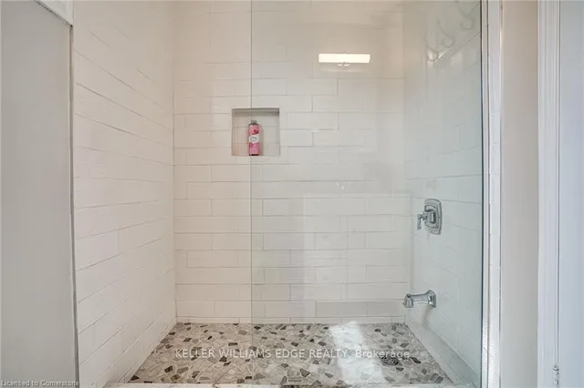 Additional image 12 of 2233 Towne Blvd