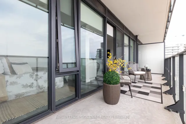 Additional image 19 of 185 Roehampton Ave Unit 2805