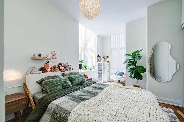 Additional image 25 of 1 Town Centre Crt