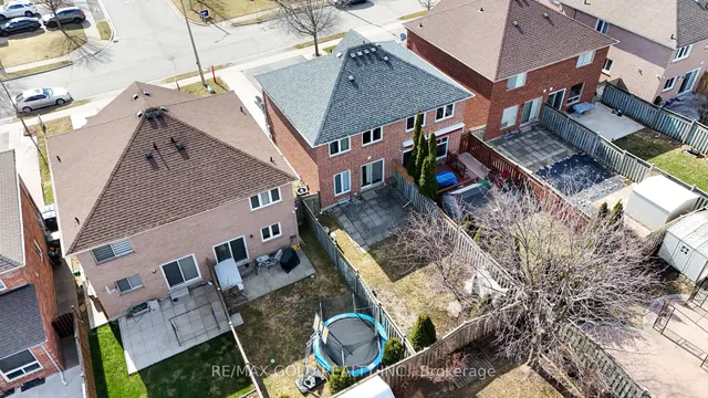 Additional image 36 of 86 Oatfield Rd