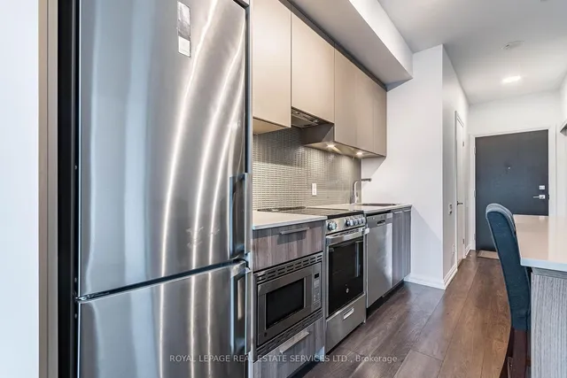 Additional image 9 of 4208 Dundas St Unit 505