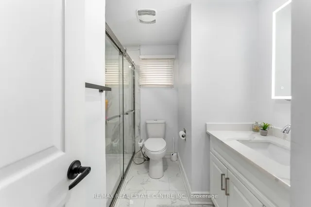 Additional image 21 of 44 Abelard Ave