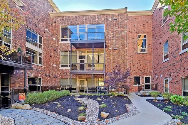 Additional image 30 of 397 King St Unit 108