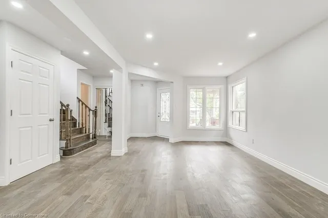 Additional image 16 of 36 Mapleshade Dr