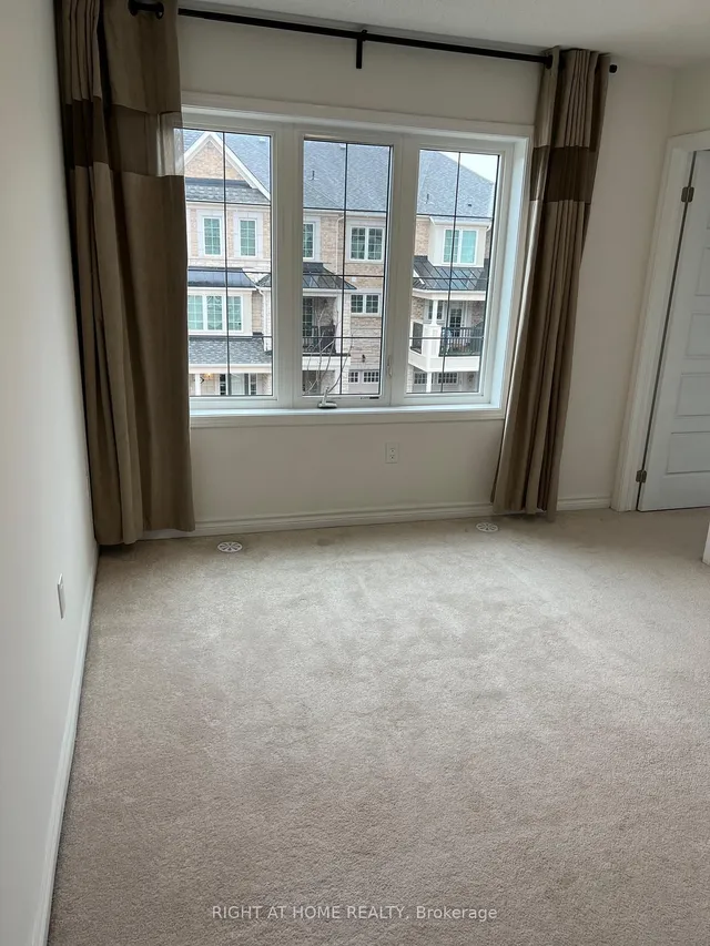 Additional image 20 of 3060 Mistletoe Gdns