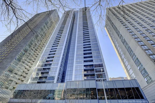 28 Ted Rogers Way Unit 3707