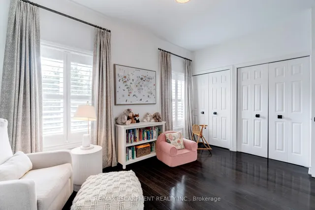 Additional image 29 of 46 Stanley Terr