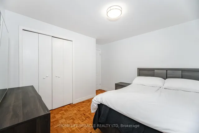 Additional image 25 of 341 Military Tr Unit 70